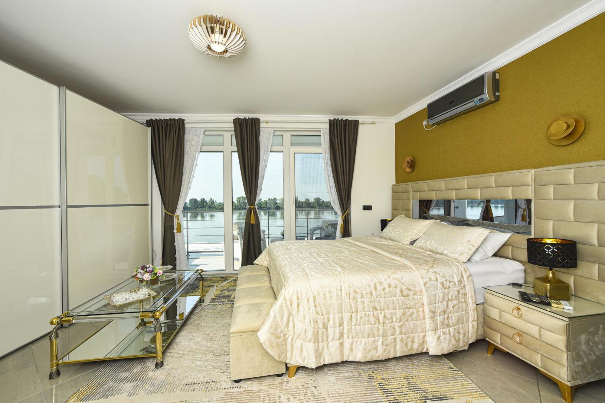 Apartments Villa Graf Smederevo Buitenkant foto