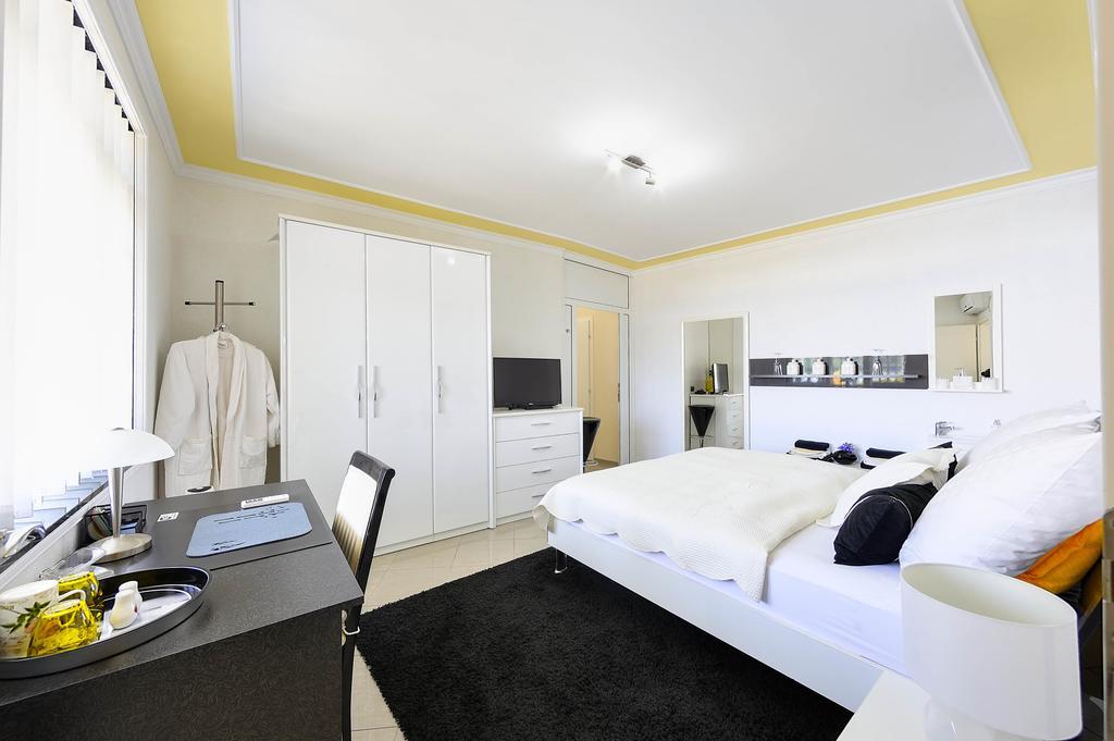 Apartments Villa Graf Smederevo Buitenkant foto